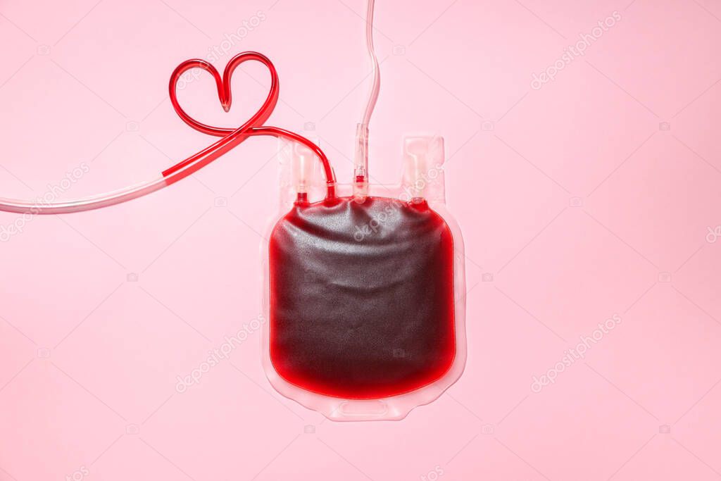 Volontari FRATRES Massa durante un evento di sensibilizzazione alla donazione di sangue
