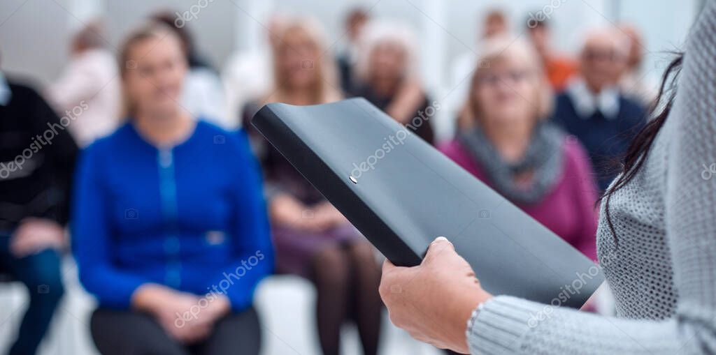 Momento formativo per i volontari con proiezione di slide